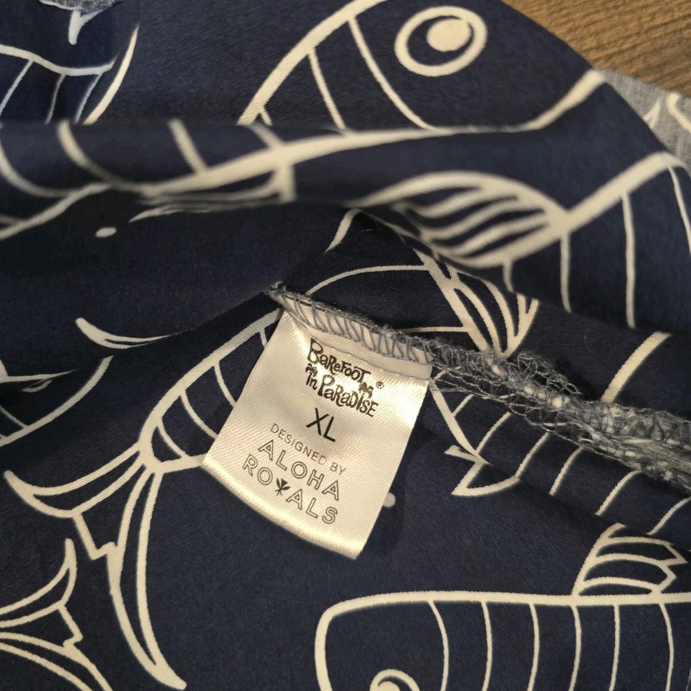Go Barefoot In Paradise Hawaiian Shirt XL Gray Fish Print USA Made Aloha - Picture 6 of 8